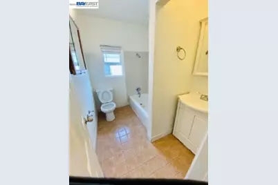 2226 109th Ave, Oakland, CA 94603 - Photo 13