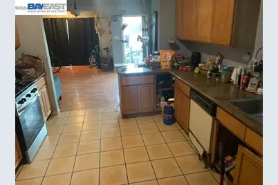 7333 Lockwood St, Oakland, CA 94621 - Photo 3