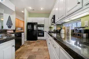 8 Rock Ridge Ct, Copperopolis, CA 95228 - Photo 17