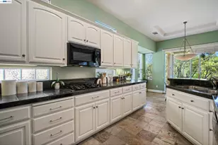 8 Rock Ridge Ct, Copperopolis, CA 95228 - Photo 15