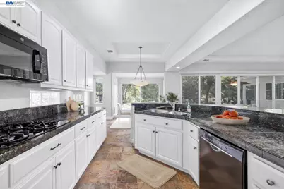 8 Rock Ridge Ct, Copperopolis, CA 95228 - Photo 11