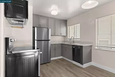 650 Hillsborough St, Oakland, CA 94606 - Photo 29