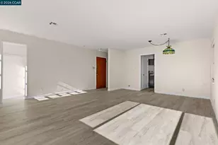 650 Hillsborough St, Oakland, CA 94606 - Photo 21