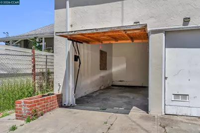 650 Hillsborough St, Oakland, CA 94606 - Photo 39