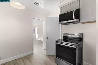 650 Hillsborough St, Oakland, CA 94606 - Photo 33