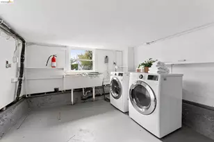 5721 Roberts Ave, Oakland, CA 94605 - Photo 35