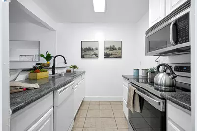 260 Industrial Pkwy #47, Hayward, CA 94544 - Photo 13