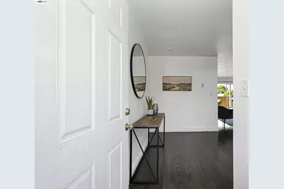 260 Industrial Pkwy #47, Hayward, CA 94544 - Photo 5