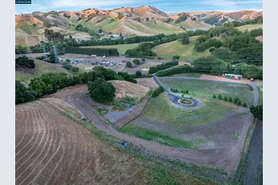 60 Hampton Road, Martinez, CA 94553 - Photo 3