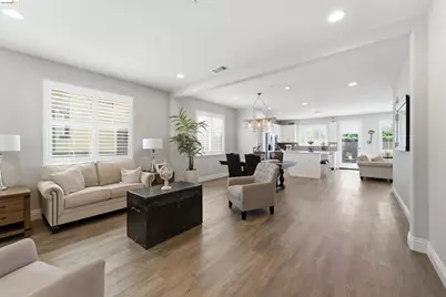 72 Greystone Pl, Pittsburg, CA 94565 - Photo 5