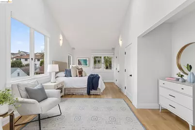 244 Cross Rd, Oakland, CA 94618 - Photo 29