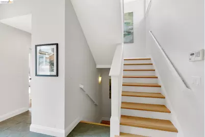 244 Cross Rd, Oakland, CA 94618 - Photo 37