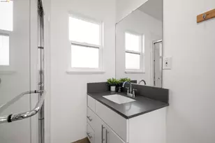 3920 Edgemoor Pl, Oakland, CA 94605 - Photo 17