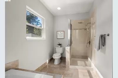 3920 Edgemoor Pl, Oakland, CA 94605 - Photo 33