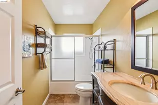 11023 Cameron Ave, Oakland, CA 94605 - Photo 33