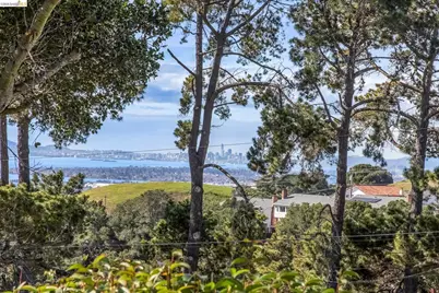 11023 Cameron Ave, Oakland, CA 94605 - Photo 43