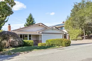 11023 Cameron Ave, Oakland, CA 94605 - Photo 3