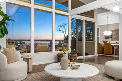 1925 Manzanita Dr, Oakland, CA 94611 - Photo 49