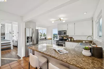 1925 Manzanita Dr, Oakland, CA 94611 - Photo 25