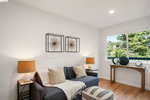 22 Rydal Ct, Oakland, CA 94611 - Photo 19