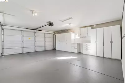 7084 Westmoorland Dr, Berkeley, CA 94705 - Photo 45