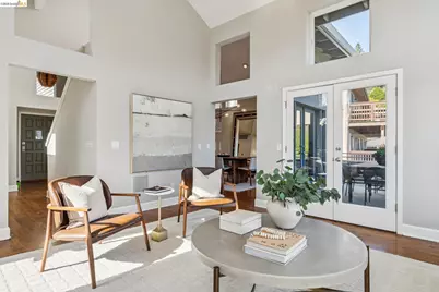 7084 Westmoorland Dr, Berkeley, CA 94705 - Photo 9