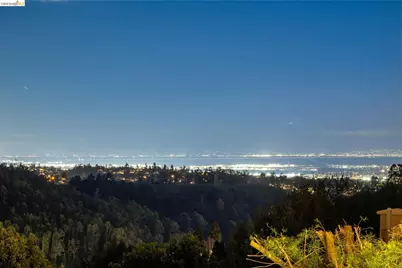 7084 Westmoorland Dr, Berkeley, CA 94705 - Photo 57