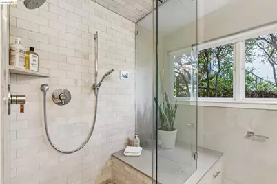 7084 Westmoorland Dr, Berkeley, CA 94705 - Photo 33