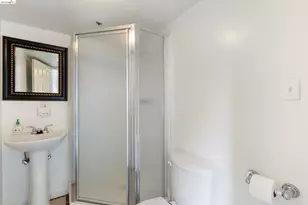 2745 Butters Dr, Oakland, CA 94602 - Photo 15