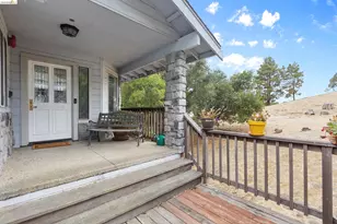 2745 Butters Dr, Oakland, CA 94602 - Photo 3