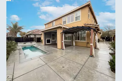 8581 Pinehollow Cir, Discovery Bay, CA 94505 - Photo 5