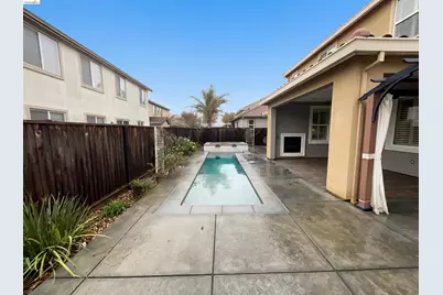 8581 Pinehollow Cir, Discovery Bay, CA 94505 - Photo 15