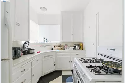 1682 Oxford St, Berkeley, CA 94709 - Photo 21