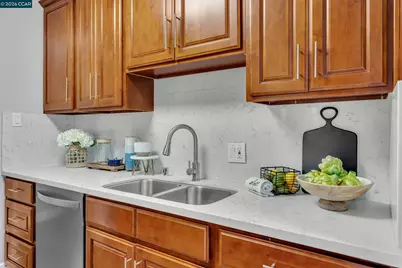 2137 Otis Dr #111, Alameda, CA 94501 - Photo 17