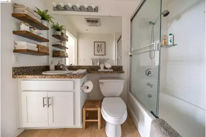 301 Crescent Ct #3307, San Francisco, CA 94134 - Photo 9