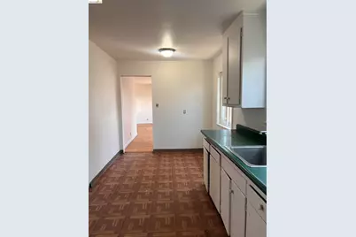 6230 Hayes St, Oakland, CA 94621 - Photo 13