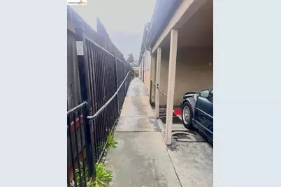 6230 Hayes St, Oakland, CA 94621 - Photo 3