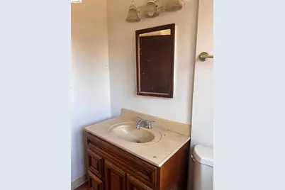 6230 Hayes St, Oakland, CA 94621 - Photo 19