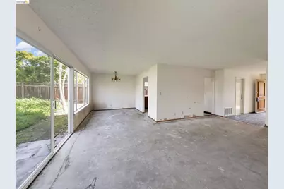 8093 Del Monte Ave, Newark, CA 94560 - Photo 5