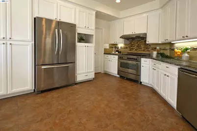 2966 Meridien Cir, Union City, CA 94587 - Photo 15