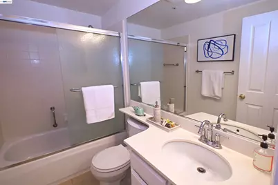 2966 Meridien Cir, Union City, CA 94587 - Photo 21