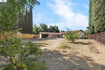 2921 Rimrock Ct, Modesto, CA 95355 - Photo 45