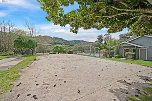 7815 Canyon Meadow Circle, Pleasanton, CA 94588 - Photo 29