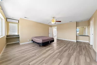 2102 Overhill Rd, Concord, CA 94520 - Photo 33