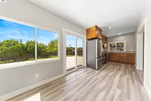 2102 Overhill Rd, Concord, CA 94520 - Photo 35