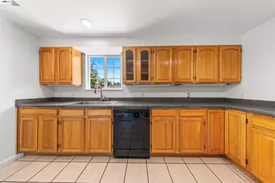 2102 Overhill Rd, Concord, CA 94520 - Photo 25