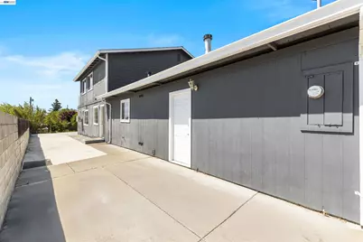 2102 Overhill Rd, Concord, CA 94520 - Photo 5