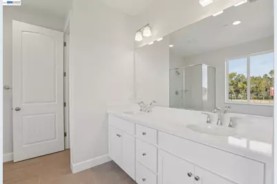 108 Creek View Cir, Fairfield, CA 94533 - Photo 31