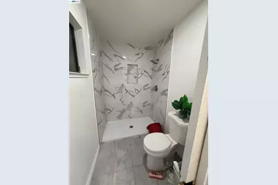 2203 Glenmount Dr, Pittsburg, CA 94565 - Photo 3