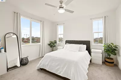 17575 Altair Way, Lathrop, CA 95330 - Photo 9